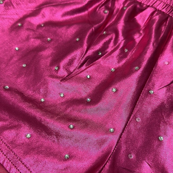 Pink shorts - Picture 2 of 2